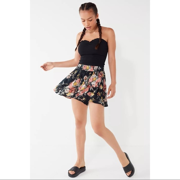 UO BOG Collective Santa Monica Floral Short - Picture 4 of 4